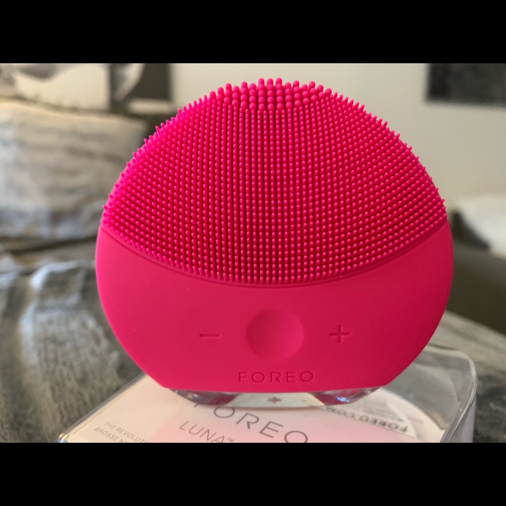 FOREO LUNA MINI 2! BRAND NEW!